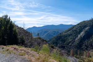 На път към Царския Каньон (King's Canyon)